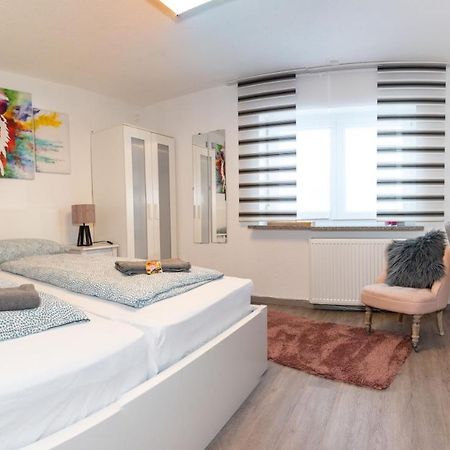 #3 Bequemes Zimmer Mit Pool Und Garten Memmingen Luaran gambar