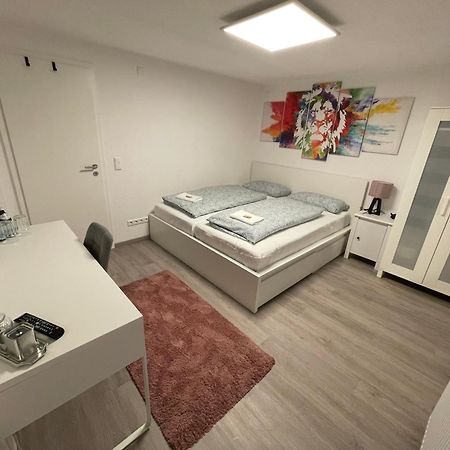 #3 Bequemes Zimmer Mit Pool Und Garten Memmingen Luaran gambar