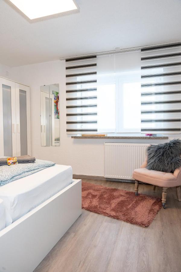 #3 Bequemes Zimmer Mit Pool Und Garten Memmingen Luaran gambar
