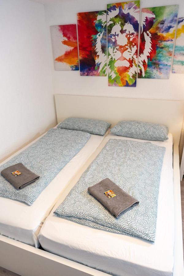 #3 Bequemes Zimmer Mit Pool Und Garten Memmingen Luaran gambar