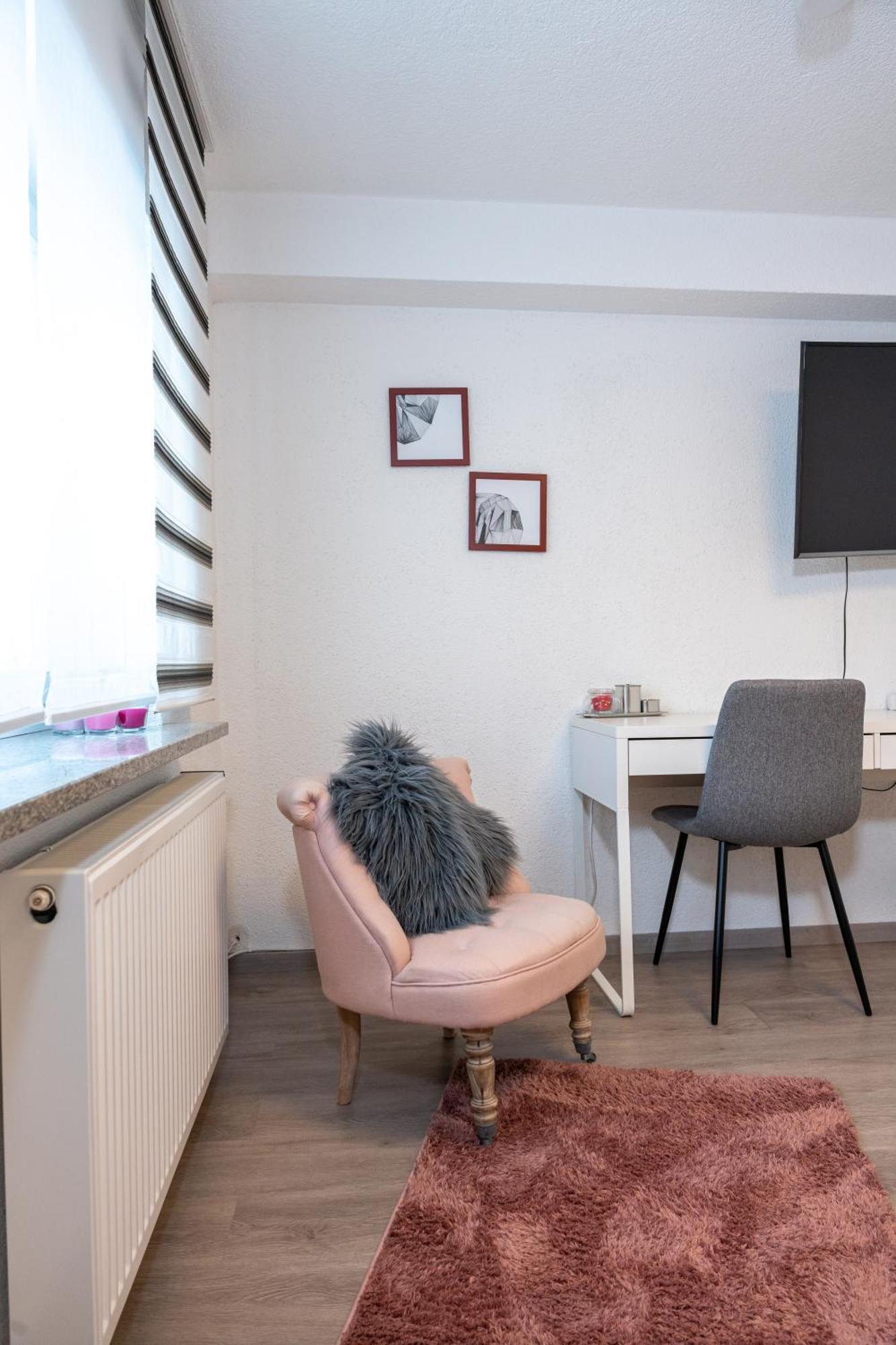 #3 Bequemes Zimmer Mit Pool Und Garten Memmingen Luaran gambar