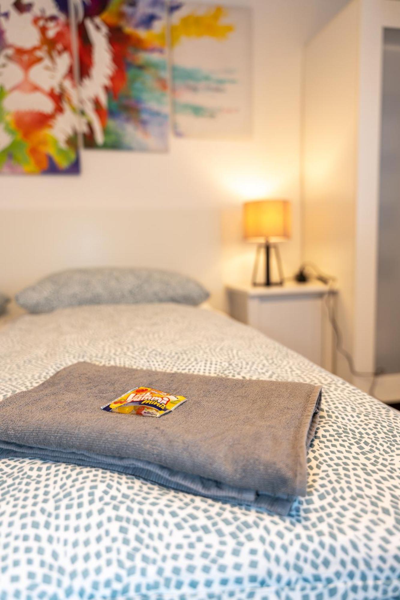 #3 Bequemes Zimmer Mit Pool Und Garten Memmingen Luaran gambar