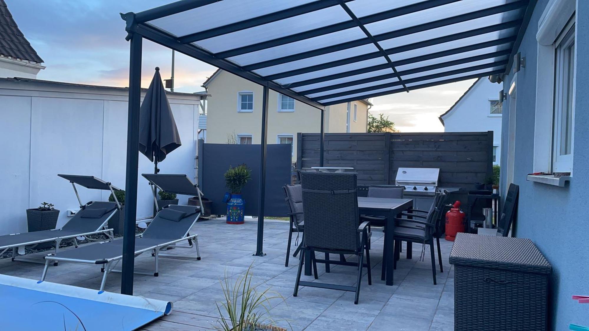 #3 Bequemes Zimmer Mit Pool Und Garten Memmingen Luaran gambar